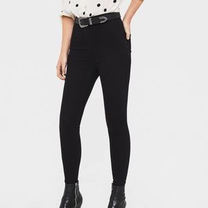 New with tags: Black high-rise jeggings